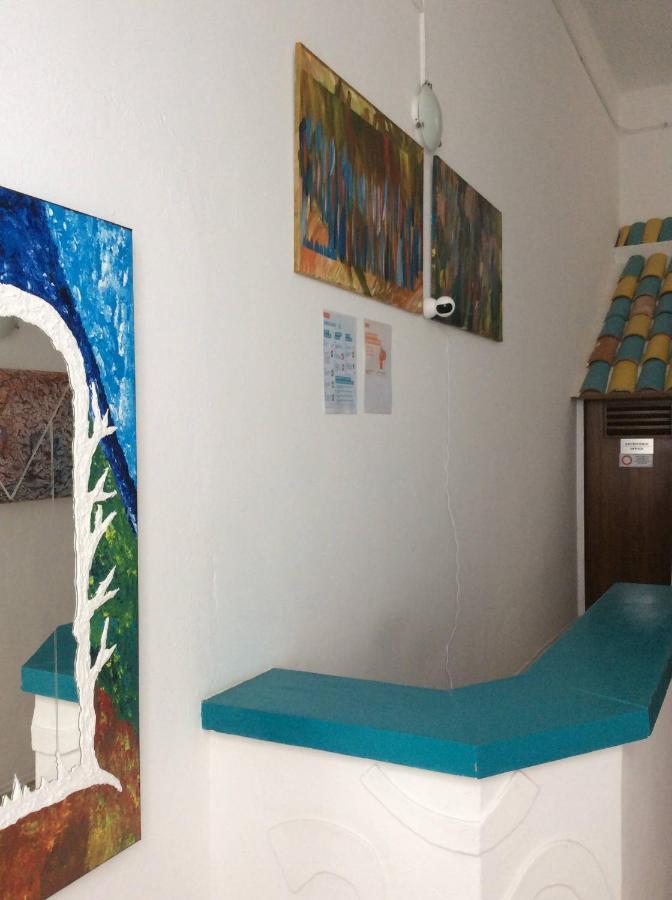 Iguana Guesthouse Lagos Exterior photo